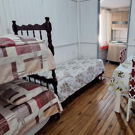 CASA completa em TORRES-RS - O MELHOR CUSTO BENEFICIO na mais bela praia Gaúcha - Cozinha - Banheiro - Ar condicionado - Smart TV 32 Android Apps Youtube - Netflix - Prime Vídeo e Wi-Fi - Estacionamento - Acomoda até 10 pessoas - Anfitriã Superhost n Villa Exterior foto
